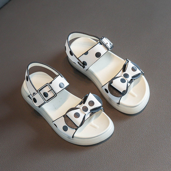 Csúszásmentes gyerekszandál szalaggal lányoknak