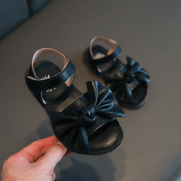 Eko bőrből készült gyerekszandál szalaggal lányoknak