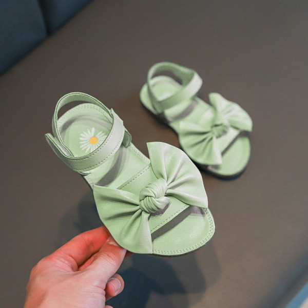 Eko bőrből készült gyerekszandál szalaggal lányoknak