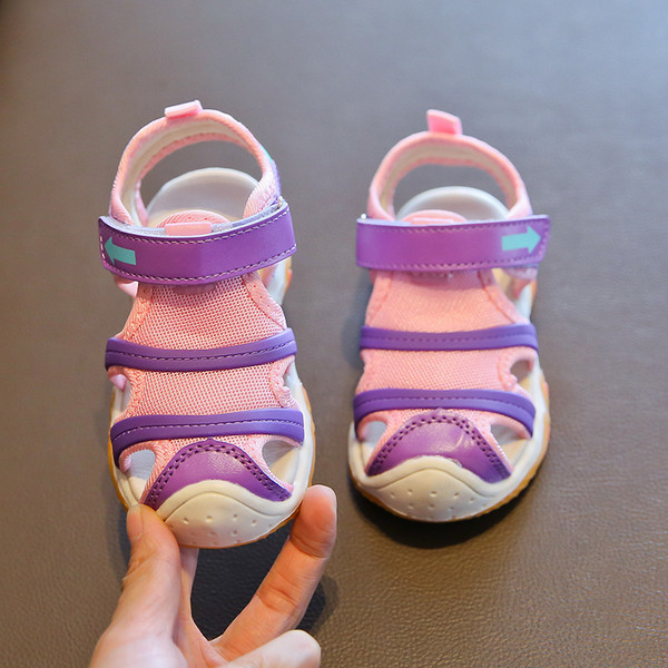 Kleebistega laste libisemiskindlad sandaalid tüdrukutele ja poistele