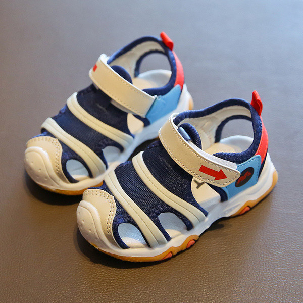 Kleebistega laste libisemiskindlad sandaalid tüdrukutele ja poistele