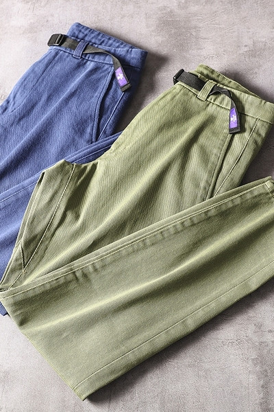 Ležerne muške hlače s kožnim elementom u struku