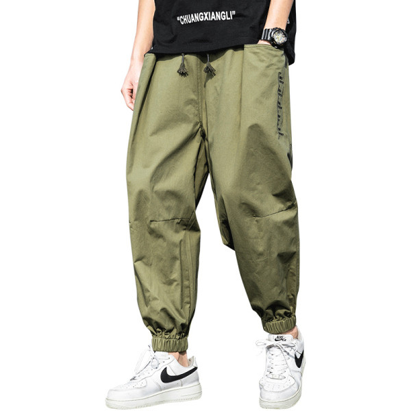 Pavasara ikdienas vīriešu bikses ar dziļām kabatām