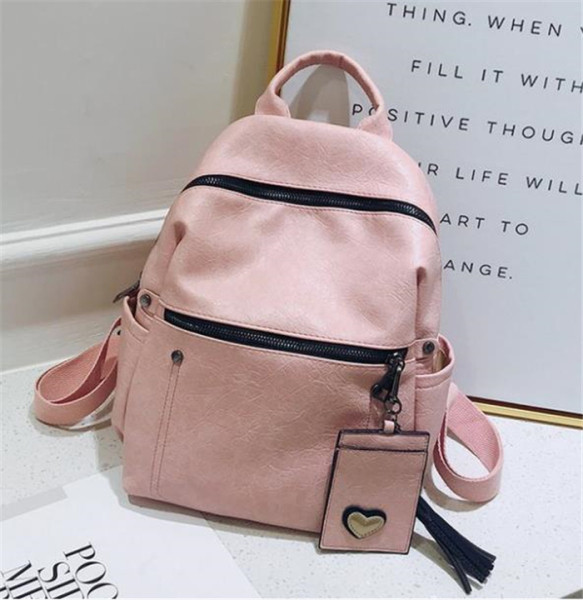 Stílusos női hátizsák eko bőrből, cipzárral