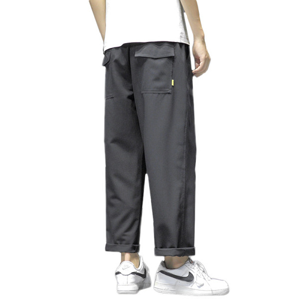 Sporta-gadījuma vīriešu bikses plats modelis