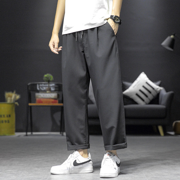 Sporta-gadījuma vīriešu bikses plats modelis