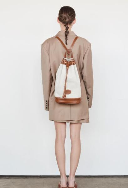 Moderns sieviešu mugursomas plats modelis ar mežģīnēm