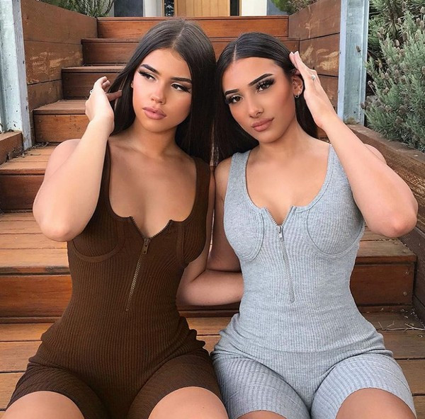 Sieviešu sporta kombinezons no velveta džersija ar rāvējslēdzēju