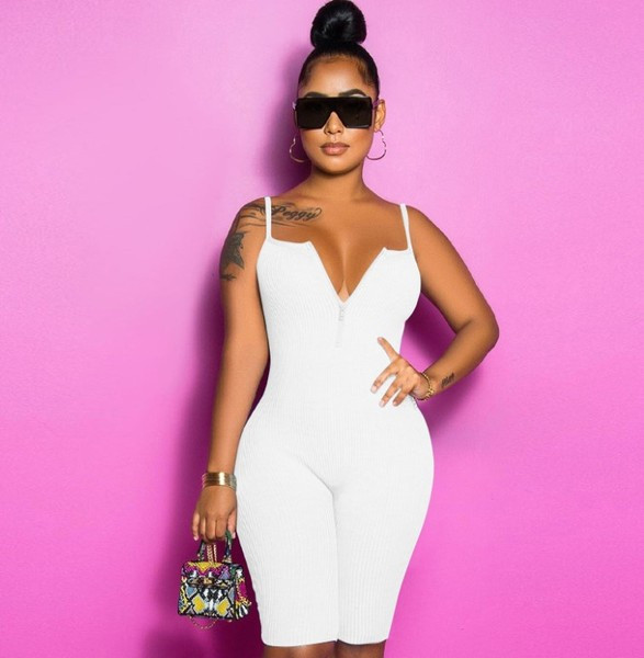 Női sportkombináció kordbársony mezből, vékony pántokkal