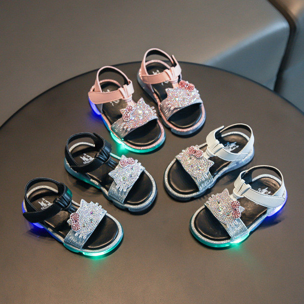 Bērnu gaismas sandales ar akmeņiem un uzlīmēm
