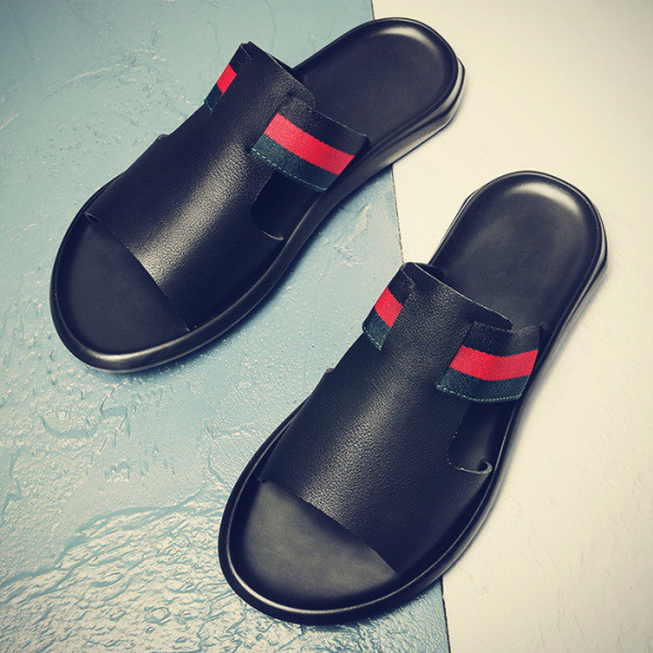 Moderne muške papuče od eko kože sa ravnim potplatom i izrezanim dijelovima