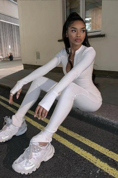 Pikad lukuga naiste spordikombinesoonid