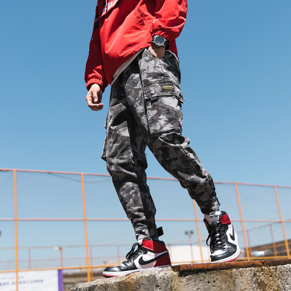 Sporta un ikdienas vīriešu bikses ar velcro potīšu ielāpiem