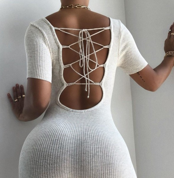 Női sportkombináció hátul megkötővel