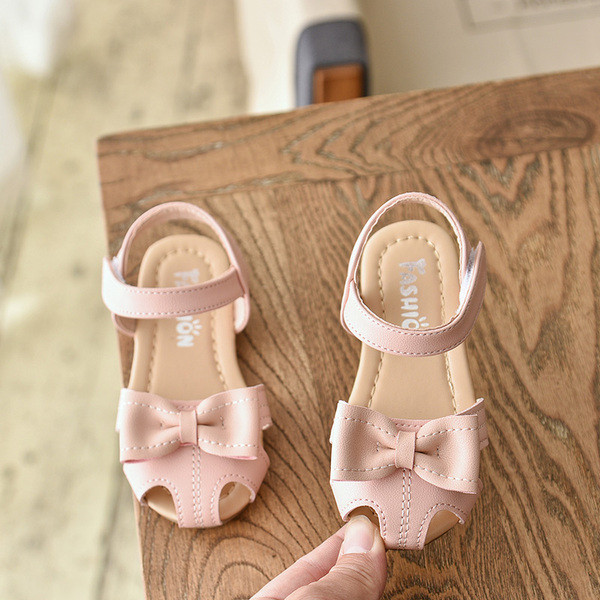 Bērnu sandales no eko ādas ar lentīti-meitenēm