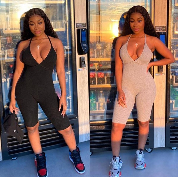 Sieviešu sporta kombinezons ar plānām lencēm