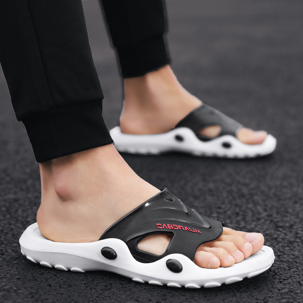 Neslīdošas vīriešu ikdienas čības ar uzrakstu