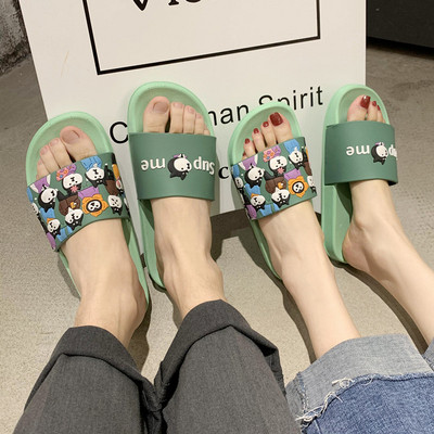 Modernas čības ar uzrakstu un krāsainiem aplikācijām piemērotas vīriešiem un sievietēm