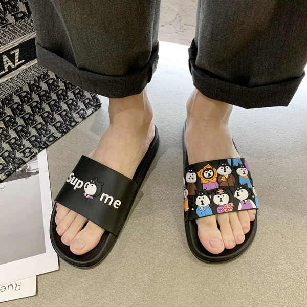 Modernas čības ar uzrakstu un krāsainiem aplikācijām piemērotas vīriešiem un sievietēm