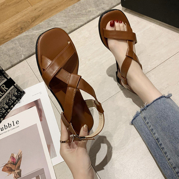 Sieviešu mākslīgās ādas sandales ar sprādzi