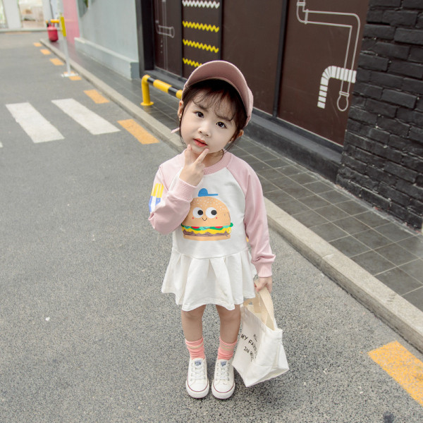 Pikkade varrukate ja aplikatsiooniga vabaaja lastekleit tüdrukutele