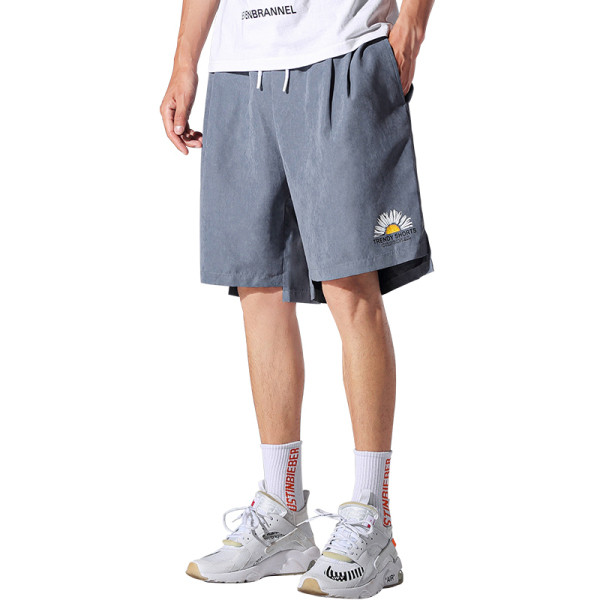 Vīriešu ikdienas šorti ar krāsainu izšuvumu