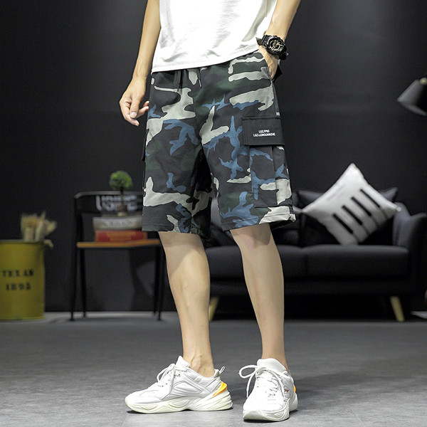 Küljetaskutega kamuflaažipüksid