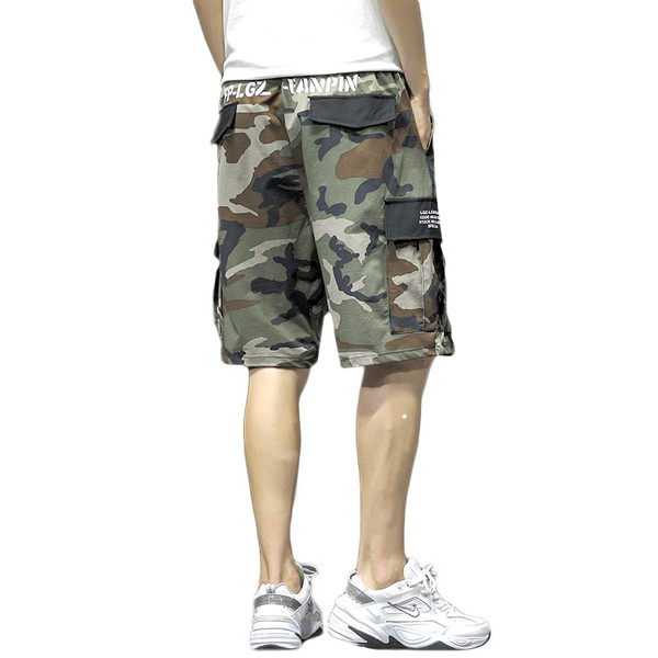 Küljetaskutega kamuflaažipüksid