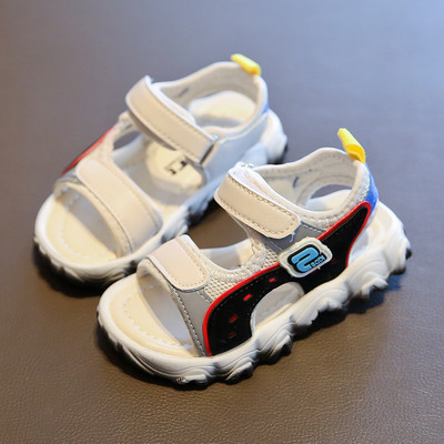 Klassikalised kleebistega laste sandaalid poistele