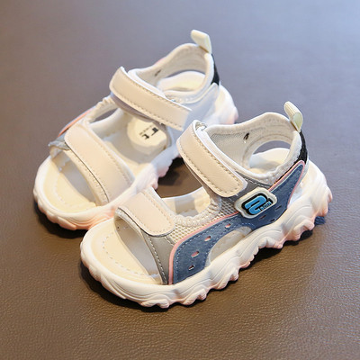 Klassikalised kleebistega laste sandaalid poistele