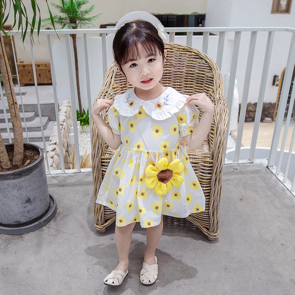 Bērnu kleita meitenēm ar klasisku apkakli un ziedu motīviem