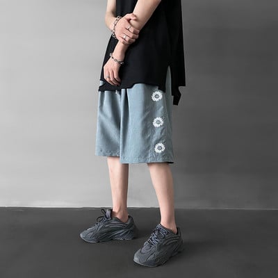 Sporta un ikdienas vīriešu šorti ar izšuvumu - ziedu