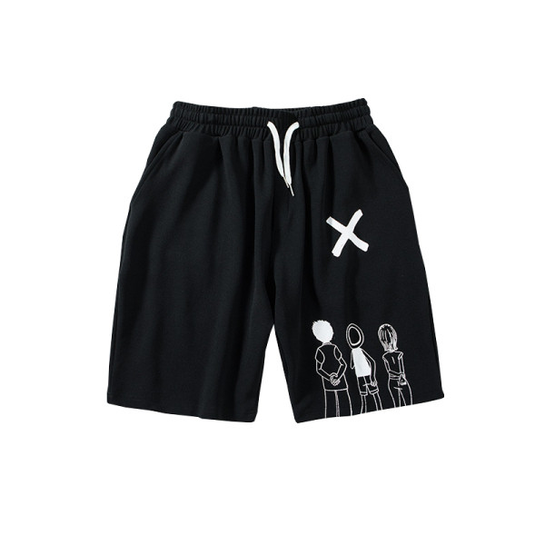 Jauns vīriešu sporta šortu modelis ar aplikāciju