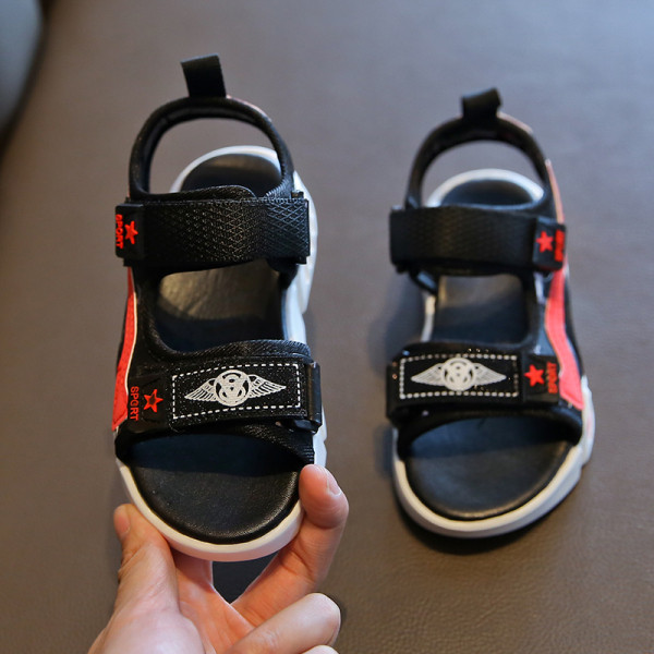 Bērnu neslīdošās sandales ar uzlīmēm zēniem