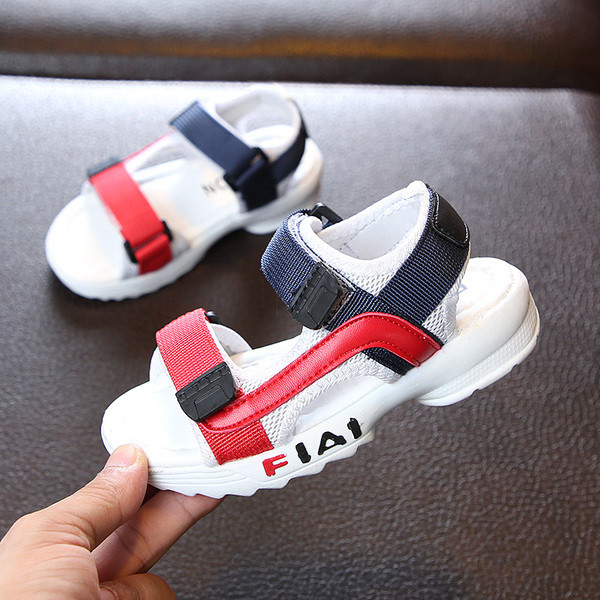 Mūsdienīgas bērnu sandales ar uzrakstu un uzlīmēm