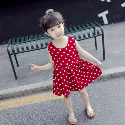 Kivágott, pöttyös gyerekruha széles pántokkal