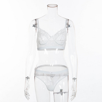 Kaheosaline pitsiga pesu