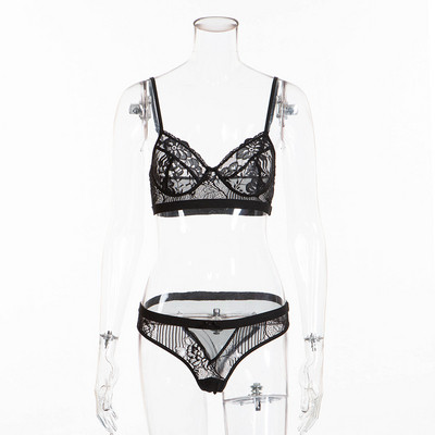 Kaheosaline pitsiga pesu