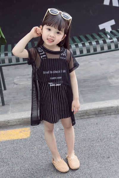 Moderna bērnu kleita meitenēm divās daļās ar uzrakstiem