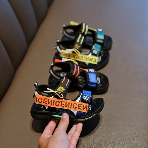 Uus mudel poiste kirjadega laste sandaalid