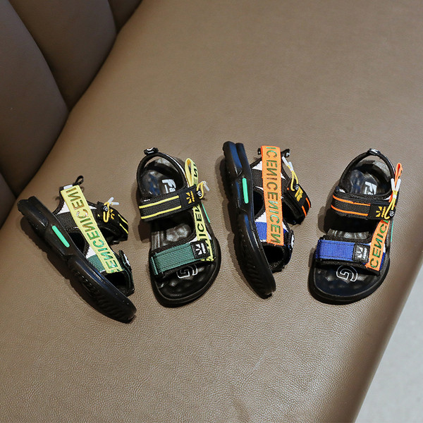 Uus mudel poiste kirjadega laste sandaalid