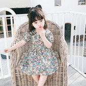 Rochie actuală pentru copii cu mâneci scurte și model floral