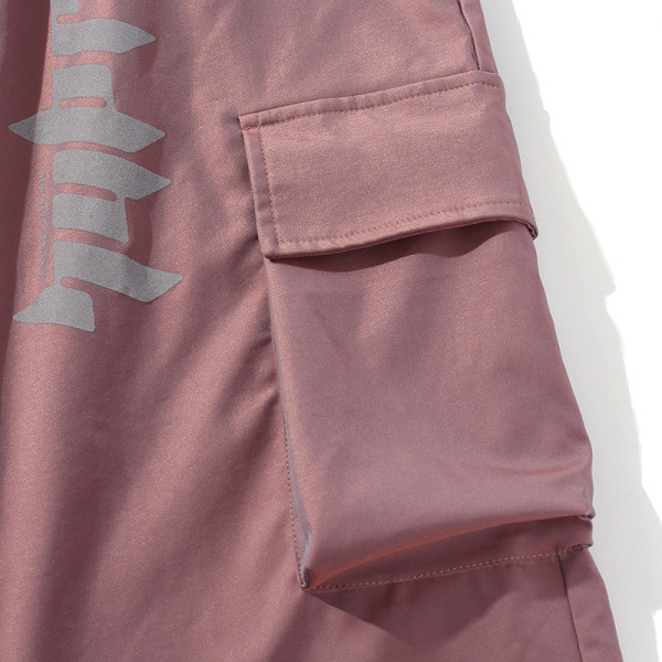 Põlveni ulatuvad meeste spordipüksid