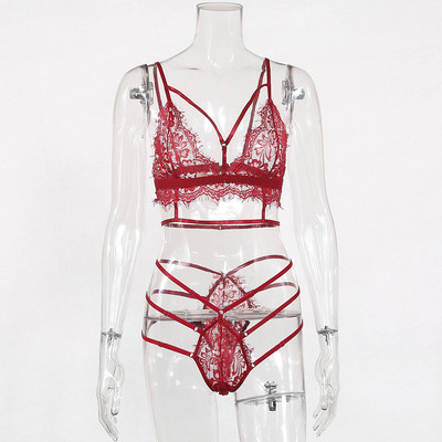 Γυναικεία εσώρουχα σε δύο μέρη με δαντέλα και λουράκια