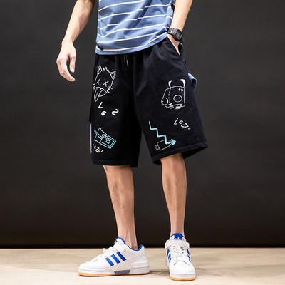 Μοντέρνα ανδρικά σορτς με χρωματιστώ απλικέ 