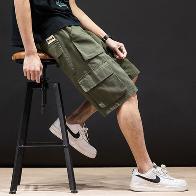 Ανδρικά σορτς και τσέπες 