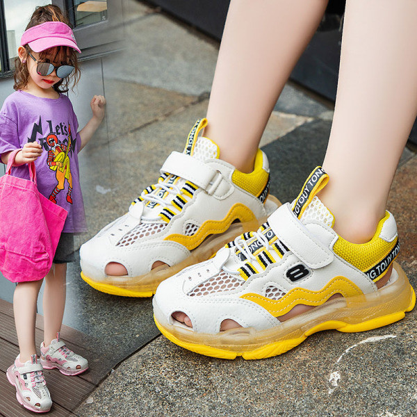 Pehme tallaga sportlikud lastesandaalid poistele