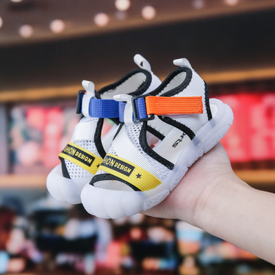 Παιδικά αθλητικά σανδάλια με αγκράφα για αγόρια