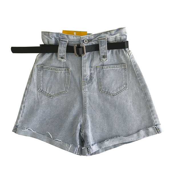 Moodsad lühikesed teksad taskute ja vööga