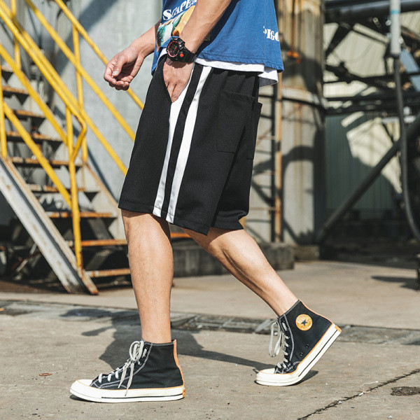 Sporta un ikdienas vīriešu šorti ar baltu apmali un izmērs līdz 5XL